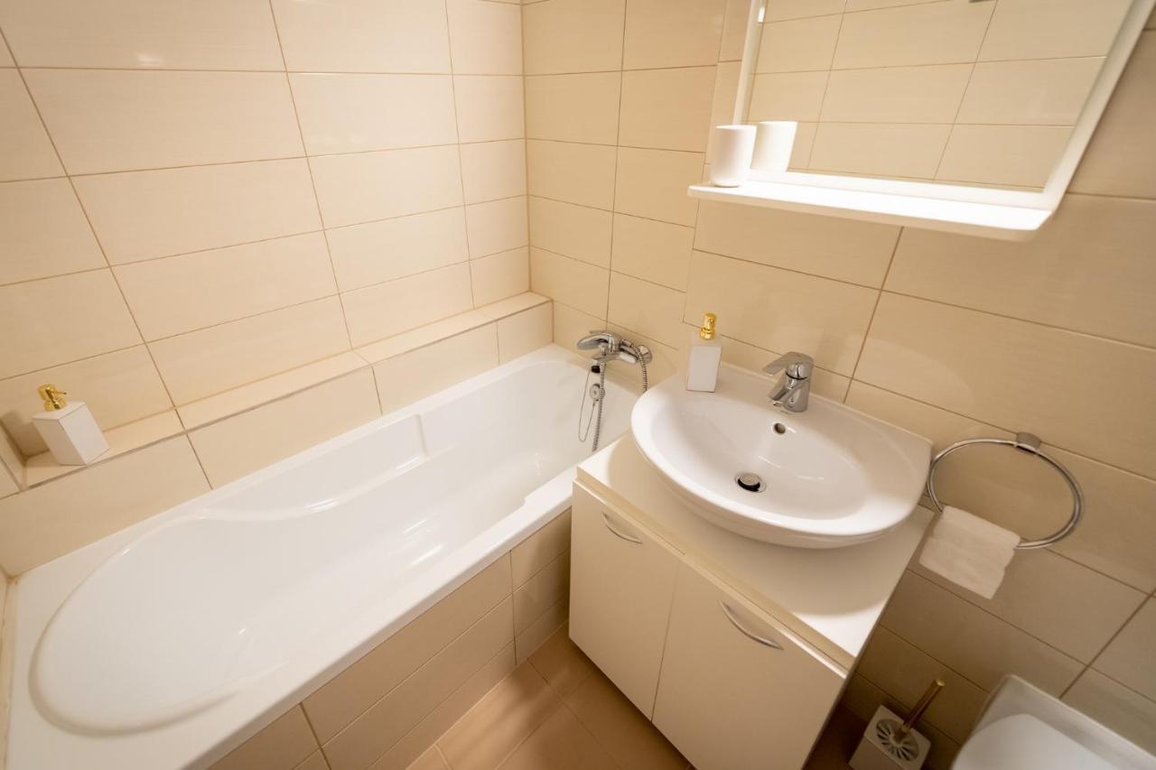 Coresi Vibe Studio Braşov Exteriör bild